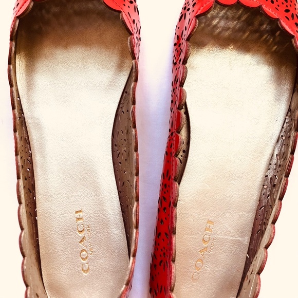 Coach CARSIN Red Laser Cut Out Perforated Patent Leather Ballet Flat Shoes Sz 7 - Picture 5 of 9